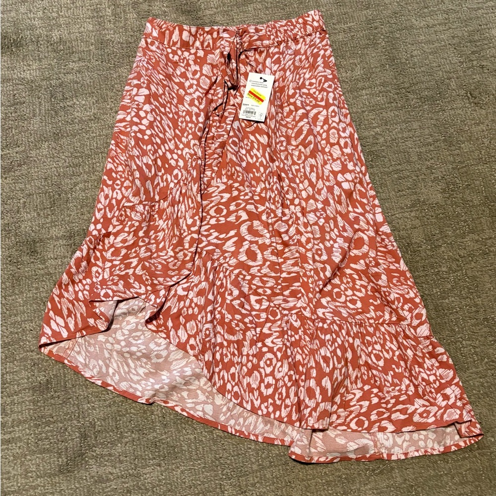 Elegant Women's Patterned Skirt